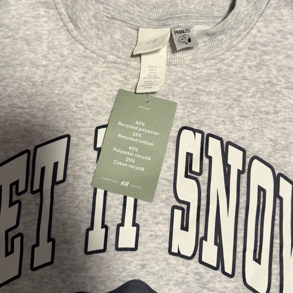 H&M x Peanuts Oversized Snoopy Sweatshirt - Picture 4 of 5